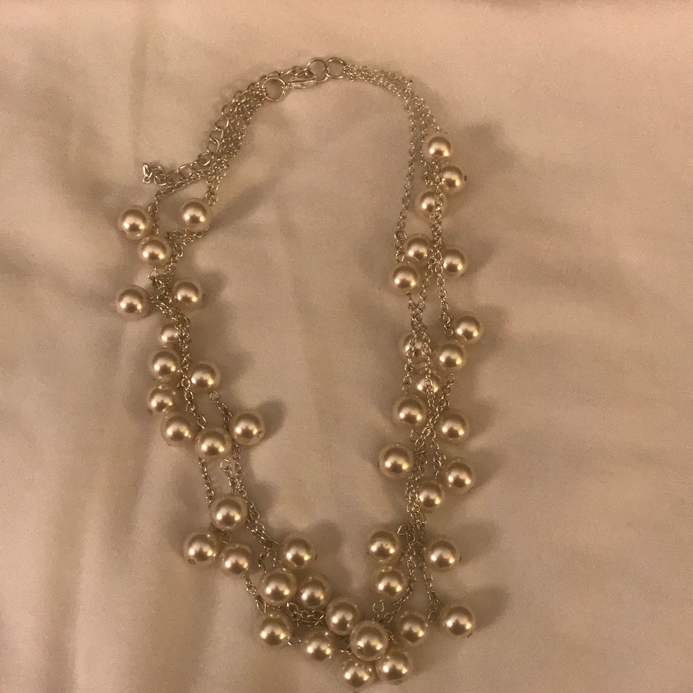 Chunky triple layered pearl necklace